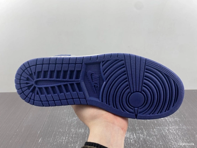 DM7890-101 JORDAN TRAVIS 1 X AIR CUSTOM OFF-WHITE X SCOTT 0814